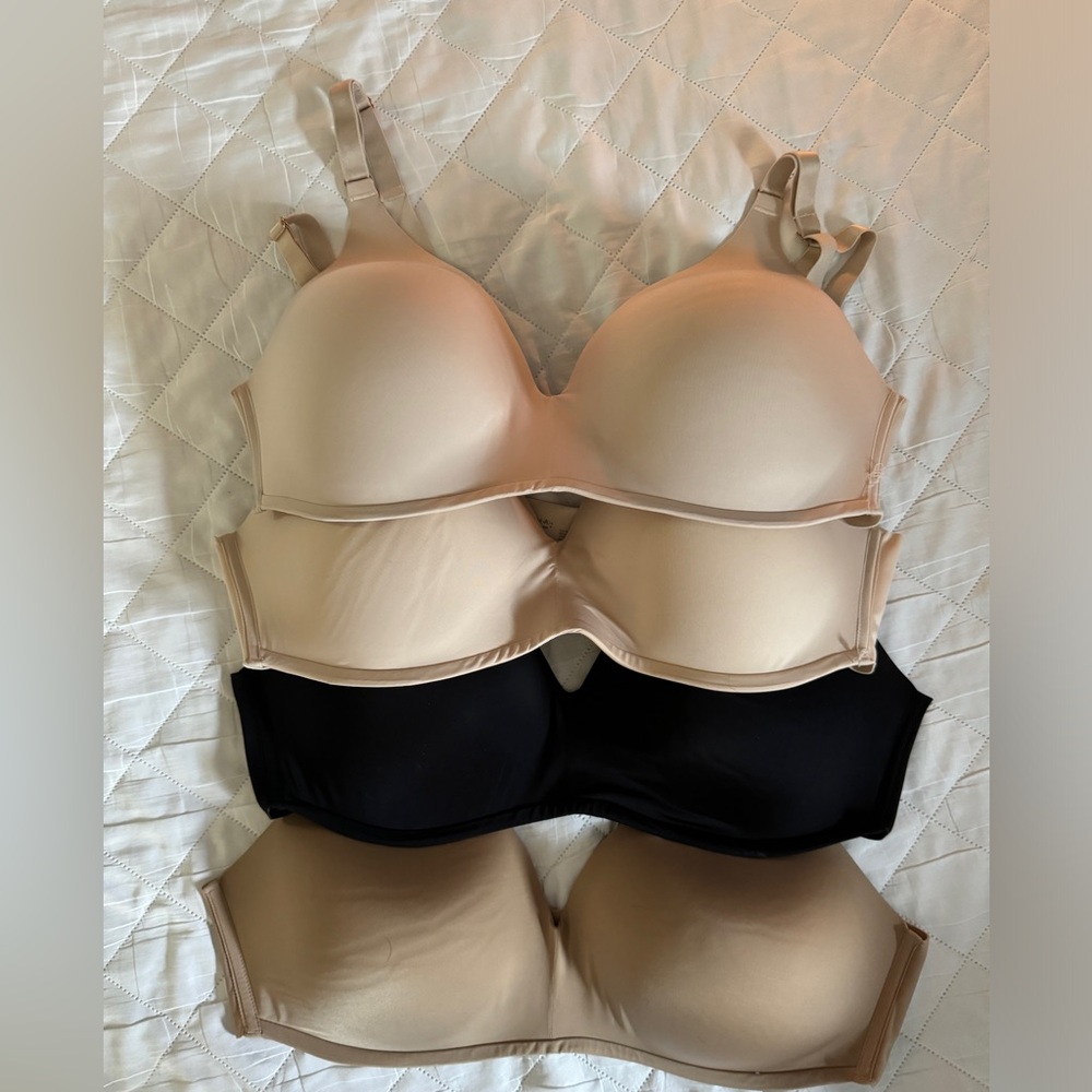 4 Soma bras- Vanishing 360 wireless sold separately $20 each or $60 for all 4